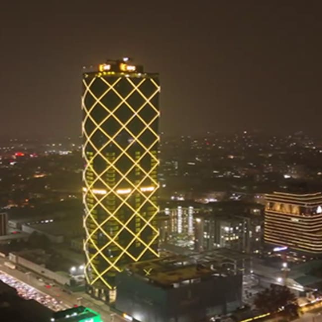 Dynamic DMX512 facade lighting effect in action